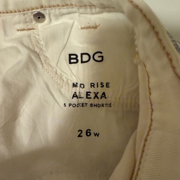 BDG Urban Outfitters American flag white denim shorts EUC size 26 USA - Picture 4 of 5